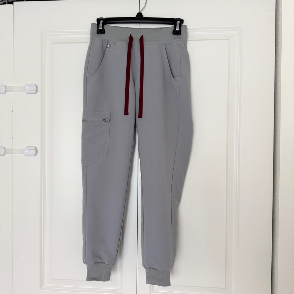 Figs 3344 Zamora Joggers in Cement